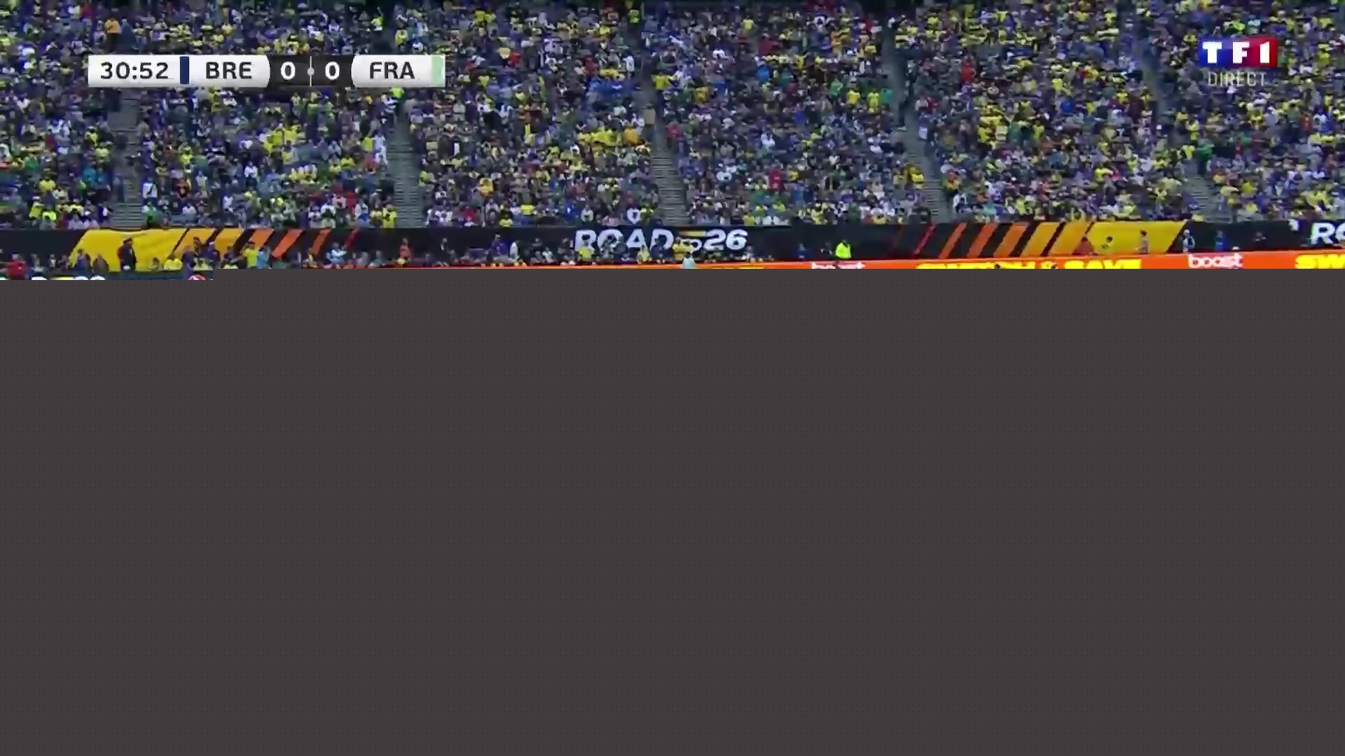 法国1-0领先巴西登贝莱直塞姆巴佩单刀挑射破门